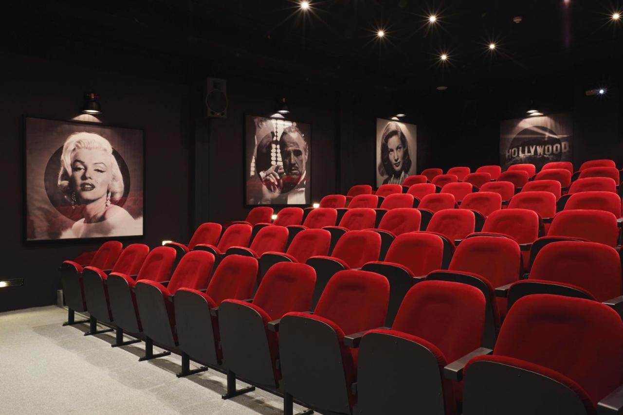 ホテル ラックス グランド ガウブ グラン・ゴーブ エクステリア 写真 The interior of the museum