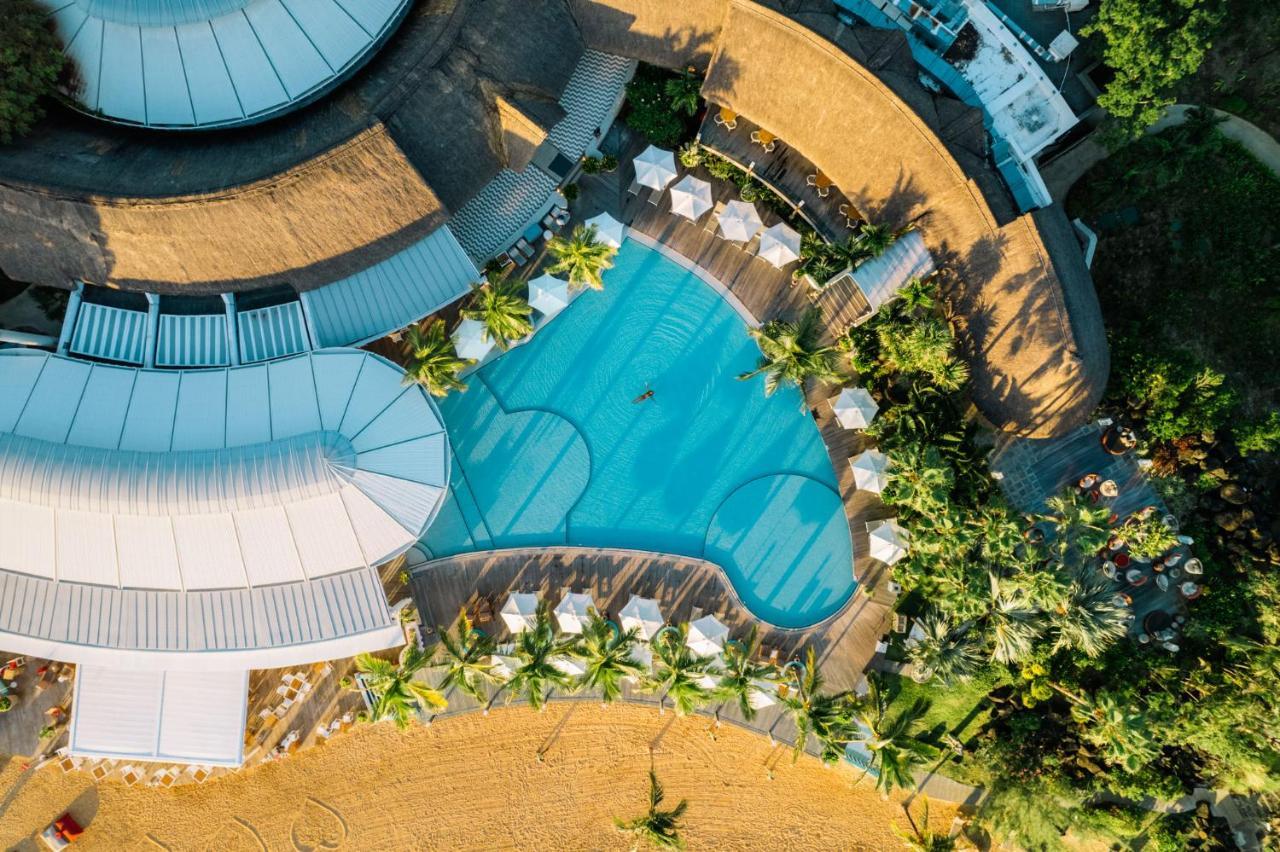 ホテル ラックス グランド ガウブ グラン・ゴーブ エクステリア 写真 Aerial view of the pool