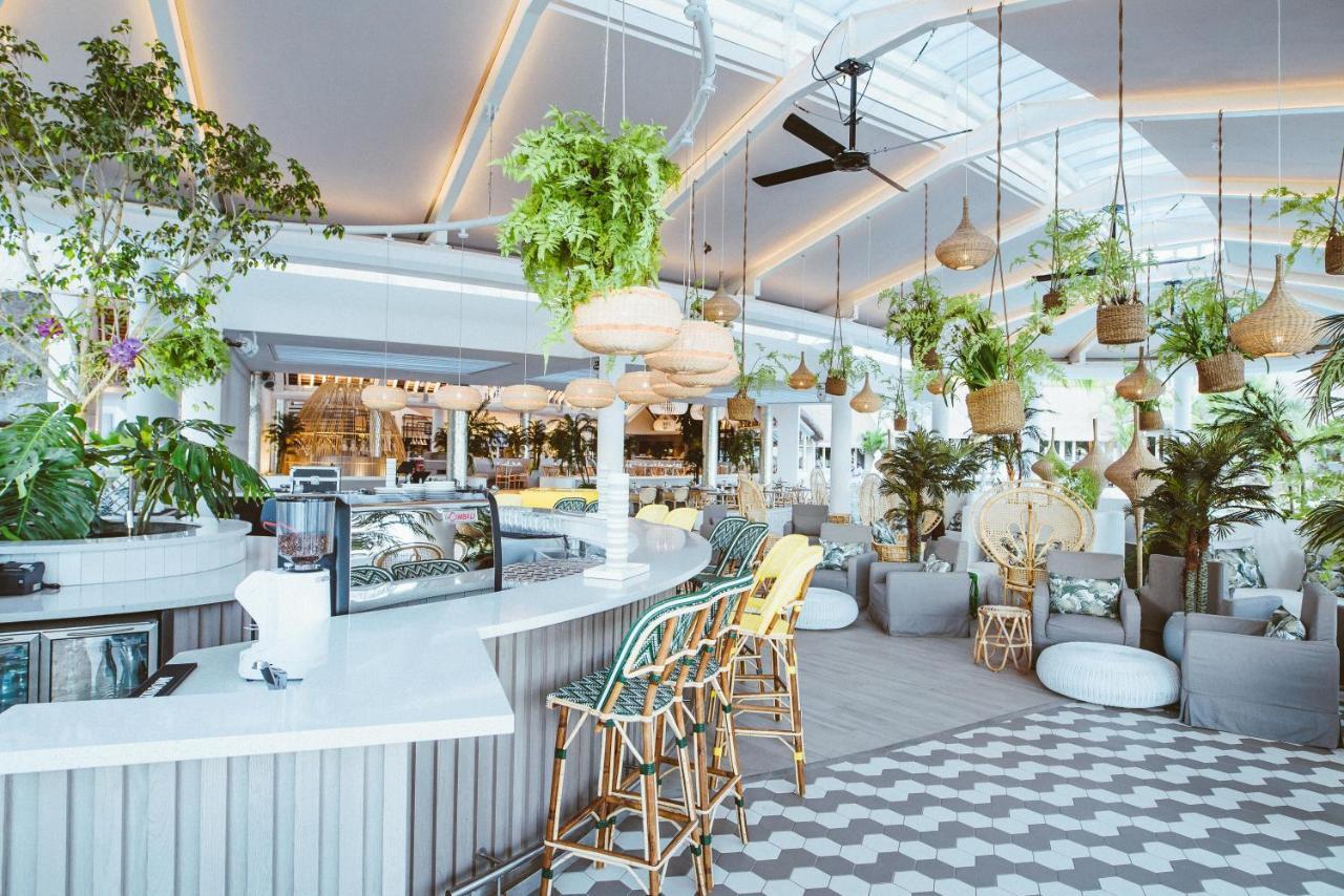 ホテル ラックス グランド ガウブ グラン・ゴーブ エクステリア 写真 The interior of the restaurant